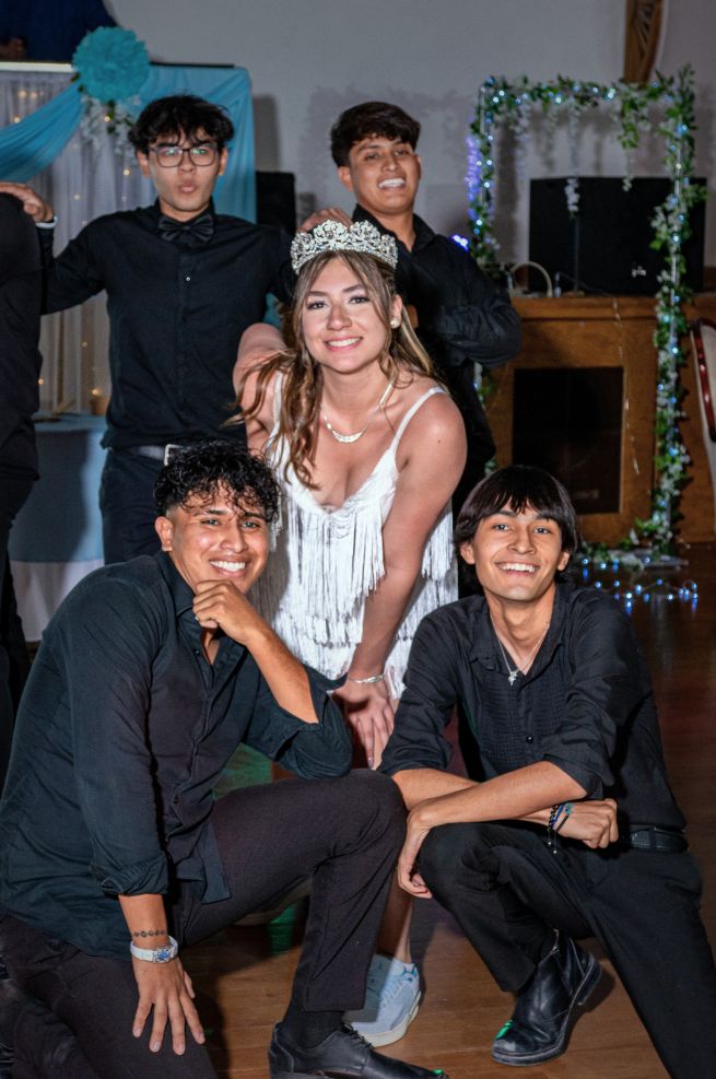 Baile sorpresa con chambelanes